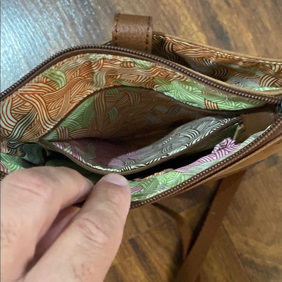 The Sak Bohemian Leather Crossbody Bag with Adjustable Straps & Multiple Pockets - Picture 5 of 9